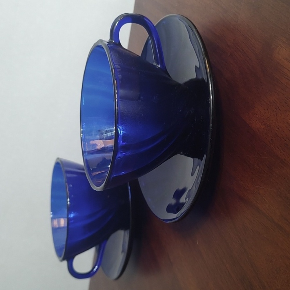 France Teacup Saucer Set of Two Duralex Vereco Swirl Blue Cobalt